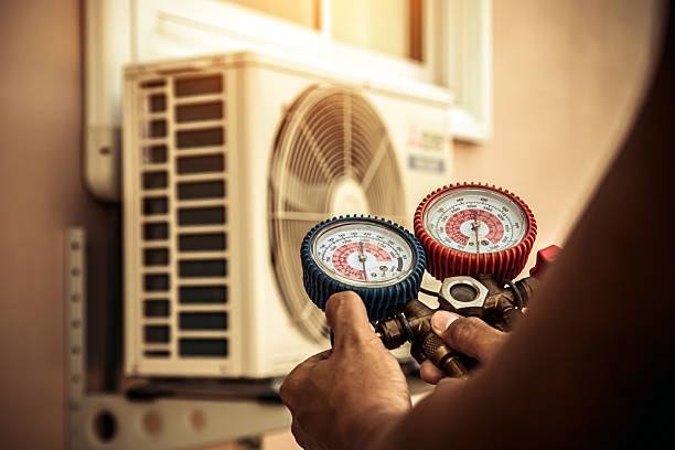 Professional Hvac Maintenance technician working in Opa-locka, FL
